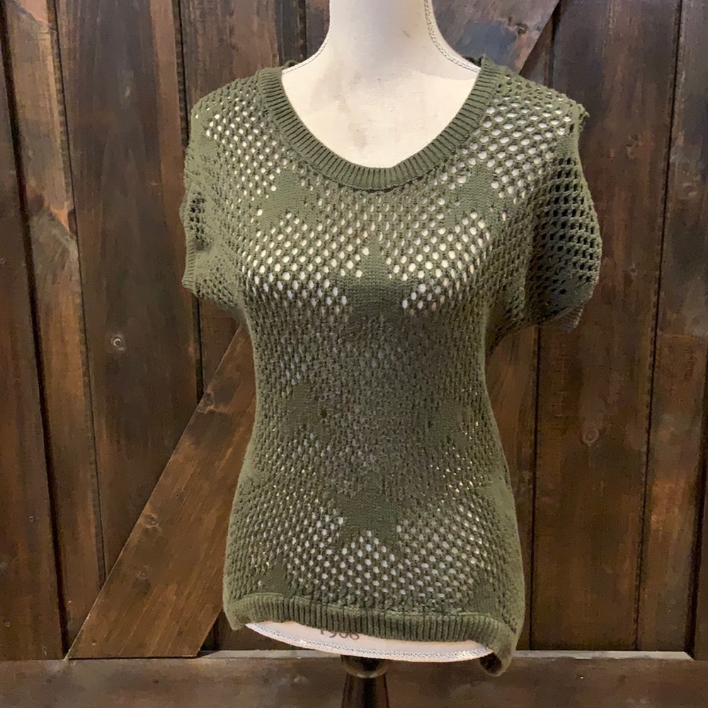 CandyCouture green knit star short sleeve top